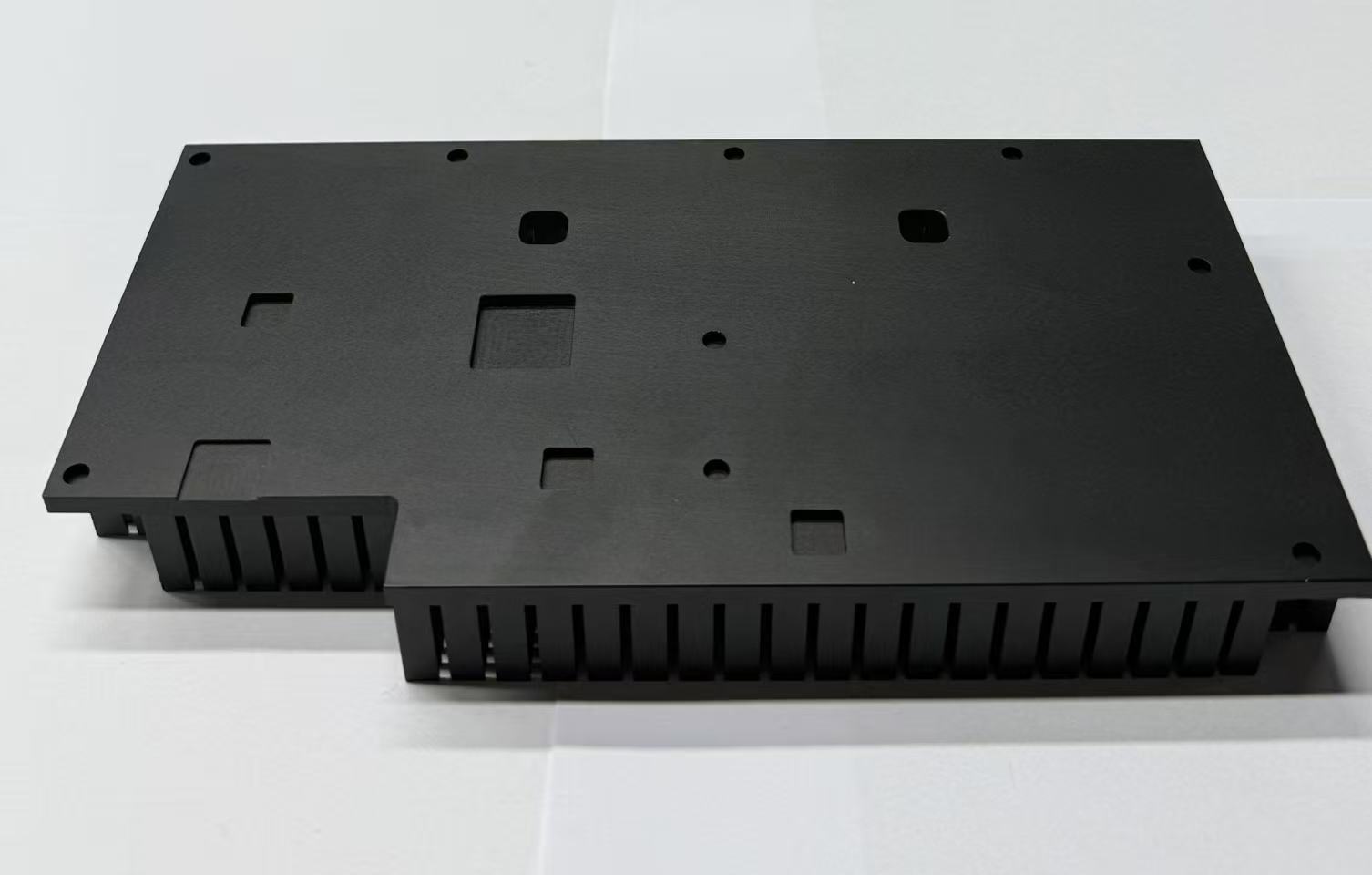 SJA-114227728B-LJX42铝挤散热片背面.jpg